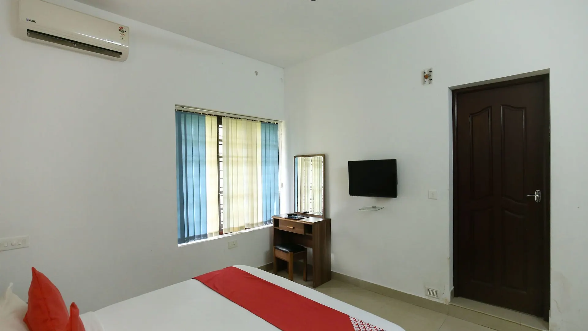 Hotel Oyo 2114 Lake Garden Alappuzha